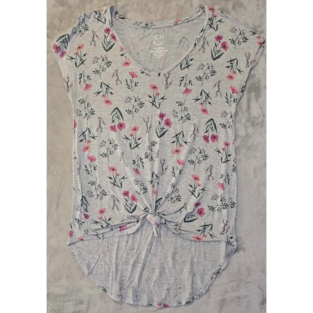 Maurices Shirt Women's M Gray 24/7 Floral All Over Print Front Tie Knot Preppy